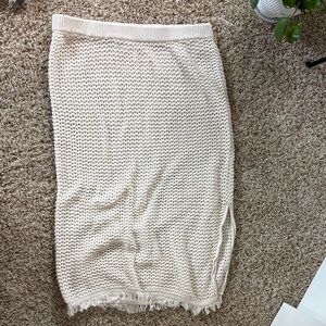 Old Navy size large ivory knit midi beach cover up skirt with slit - EUC